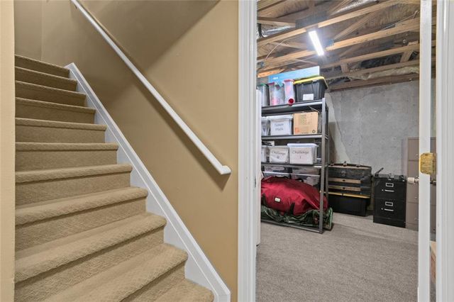 824 Hillcrest Lane, Woodstock, GA 30189