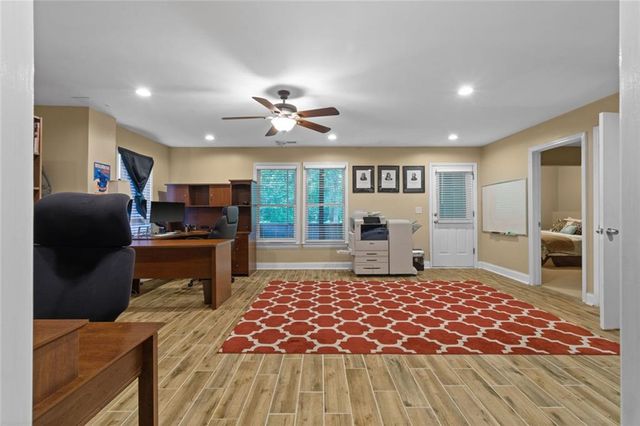 824 Hillcrest Lane, Woodstock, GA 30189