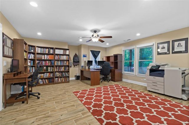 824 Hillcrest Lane, Woodstock, GA 30189