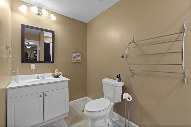 824 Hillcrest Lane, Woodstock, GA 30189