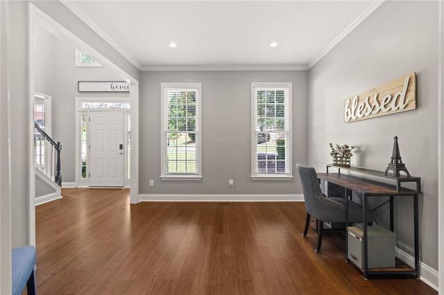 824 Hillcrest Lane, Woodstock, GA 30189