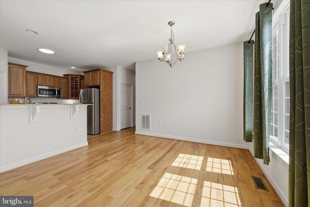 103 BLEEDING HEART DR, White Post, VA 22663