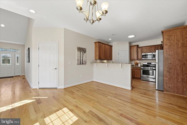 103 BLEEDING HEART DR, White Post, VA 22663