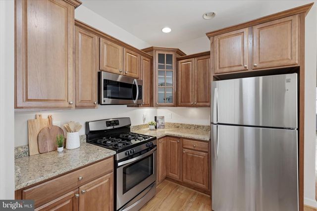 103 BLEEDING HEART DR, White Post, VA 22663