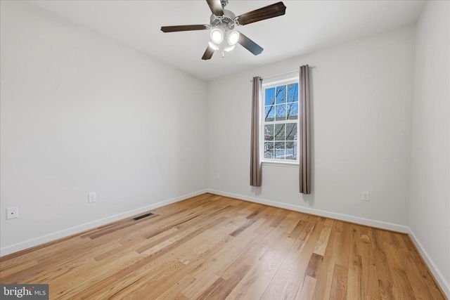 103 BLEEDING HEART DR, White Post, VA 22663