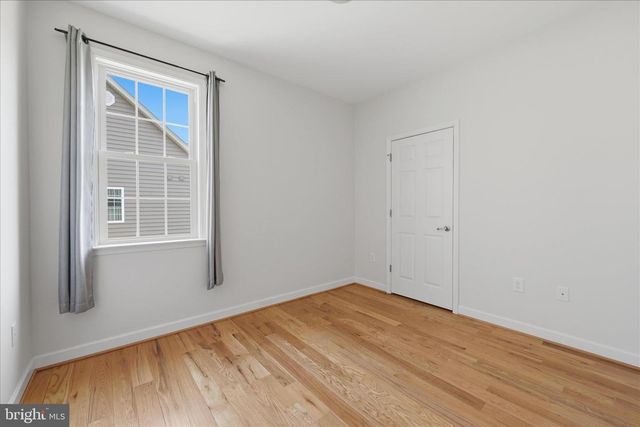 103 BLEEDING HEART DR, White Post, VA 22663