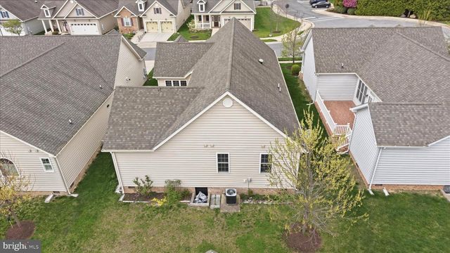 103 BLEEDING HEART DR, White Post, VA 22663
