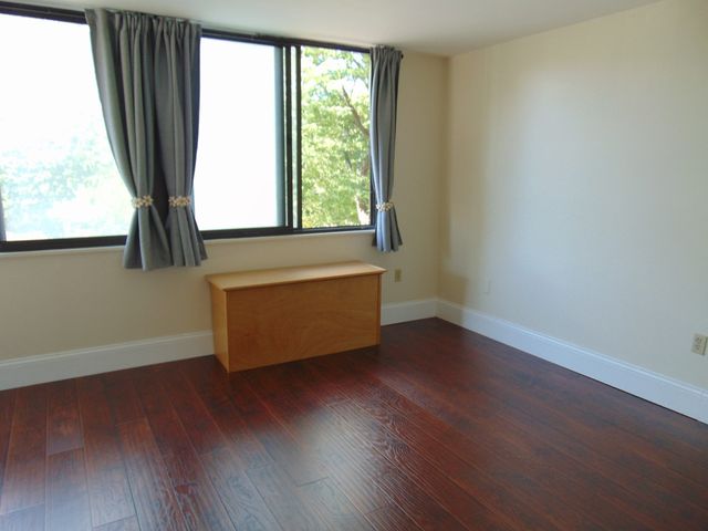 77 Adams St 407, Quincy, MA 02169