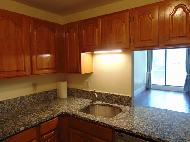 77 Adams St 407, Quincy, MA 02169