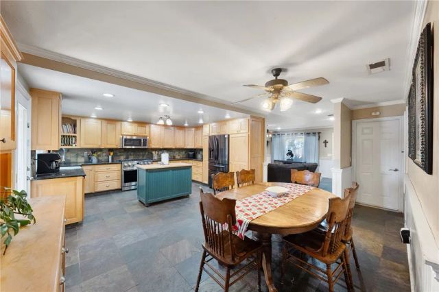 17465 Santa Rosa Mine, Perris, CA 92570