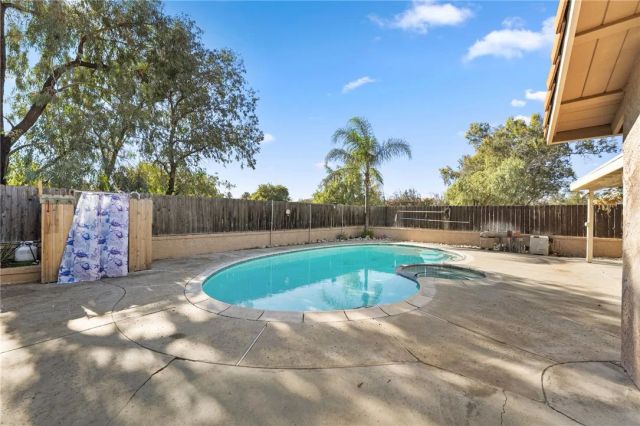 17465 Santa Rosa Mine, Perris, CA 92570