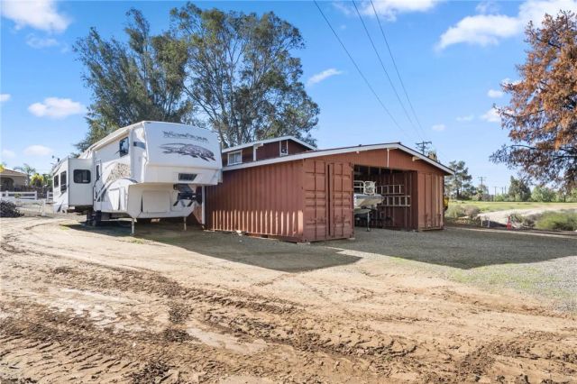 17465 Santa Rosa Mine, Perris, CA 92570