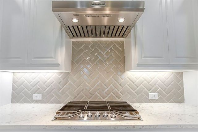 2478 King Arthur Boulevard, Lewisville, TX 75056