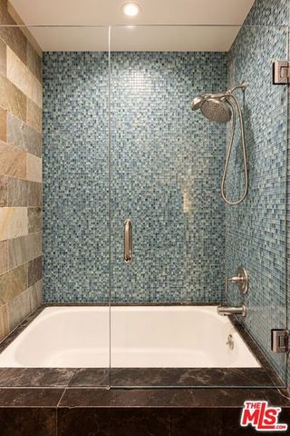 1222 N Olive Drive 103, West Hollywood, CA 90069