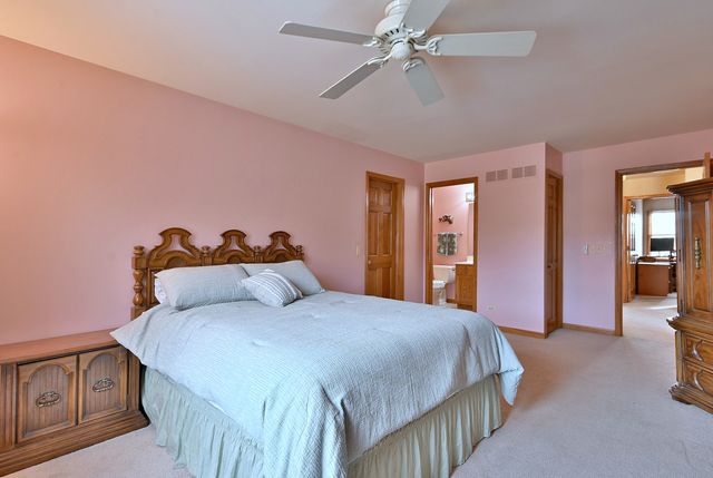 27W225 Ash Court, Winfield, IL 60190