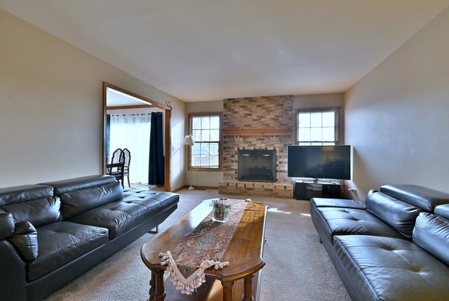 27W225 Ash Court, Winfield, IL 60190