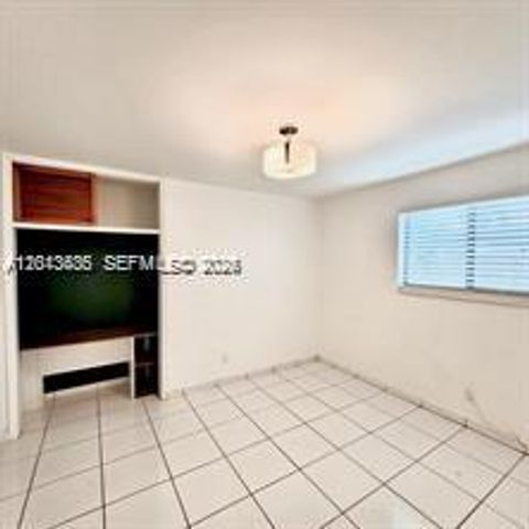 6730 Charleston St, Hollywood, FL 33024