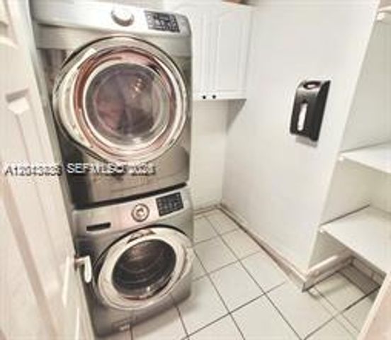 6730 Charleston St, Hollywood, FL 33024