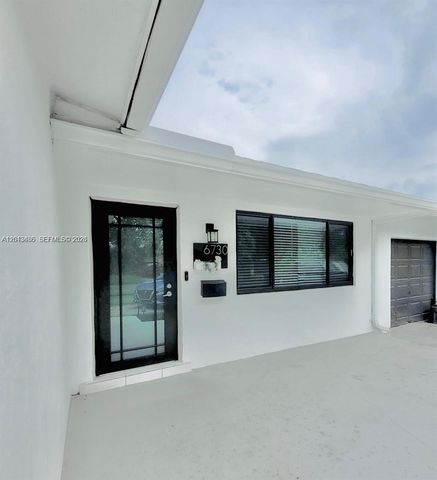6730 Charleston St, Hollywood, FL 33024