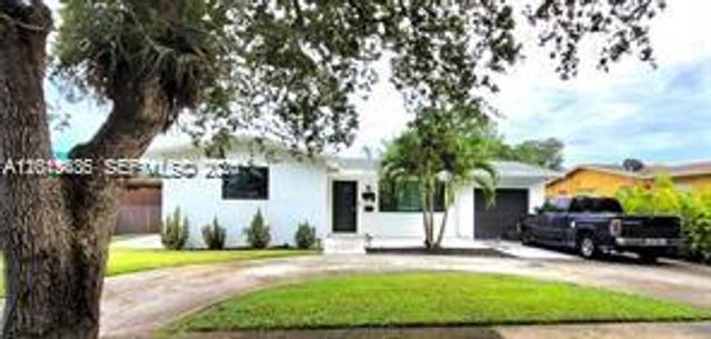 6730 Charleston St, Hollywood, FL 33024
