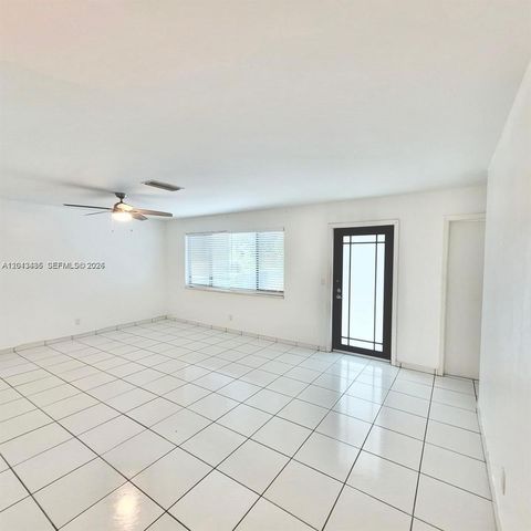 6730 Charleston St, Hollywood, FL 33024
