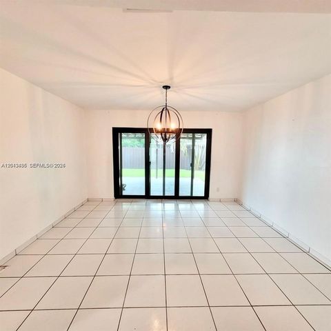 6730 Charleston St, Hollywood, FL 33024