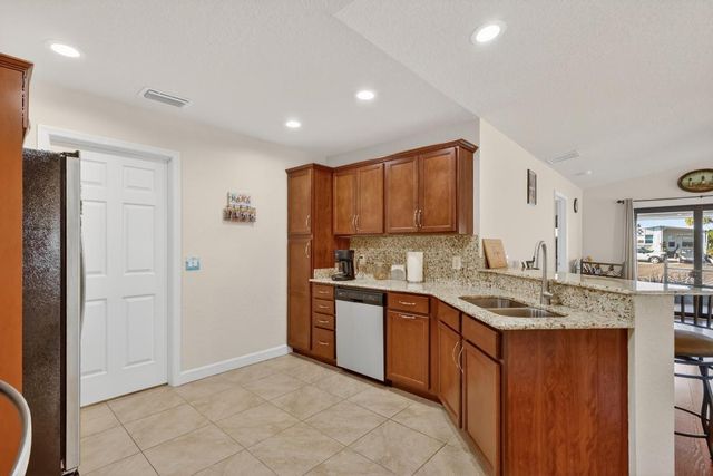 3 Los Gatos Lane, Port St. Lucie, Port St Lucie, FL 34952