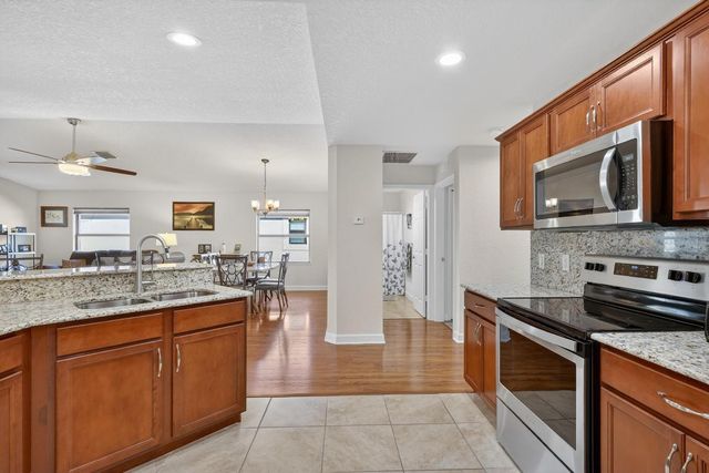 3 Los Gatos Lane, Port St. Lucie, Port St Lucie, FL 34952