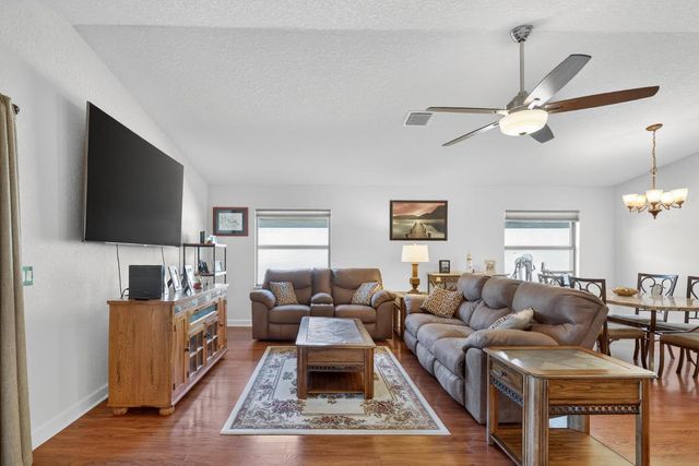 3 Los Gatos Lane, Port St. Lucie, Port St Lucie, FL 34952