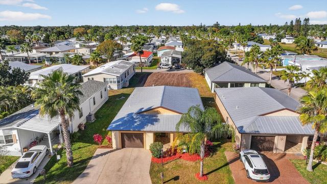 3 Los Gatos Lane, Port St. Lucie, Port St Lucie, FL 34952