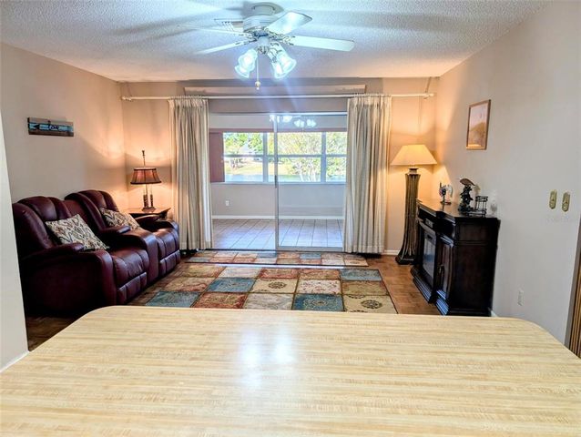 810 BLUEWATER DRIVE, Sun City Center, FL 33573