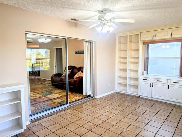 810 BLUEWATER DRIVE, Sun City Center, FL 33573