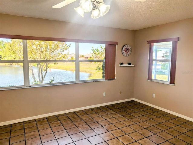 810 BLUEWATER DRIVE, Sun City Center, FL 33573