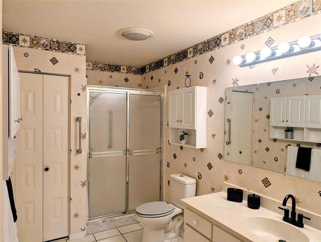 810 BLUEWATER DRIVE, Sun City Center, FL 33573