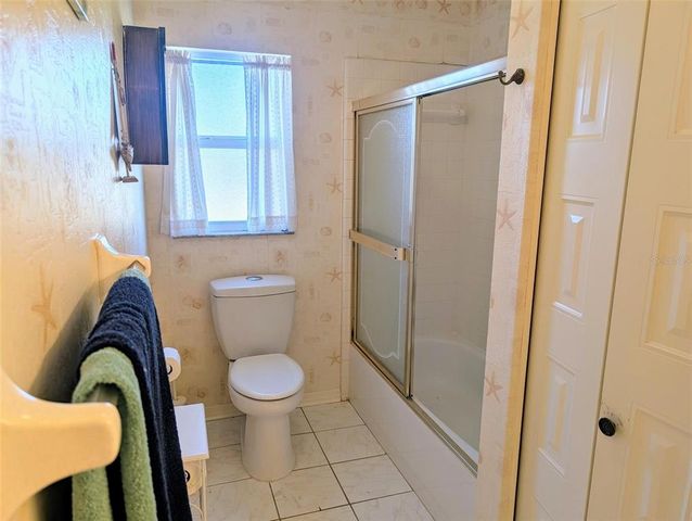 810 BLUEWATER DRIVE, Sun City Center, FL 33573