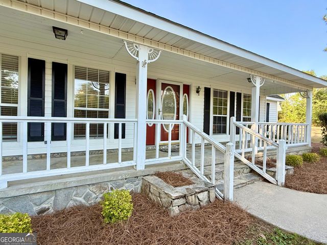 494 Hunter Road NW, Baxley, GA 31513