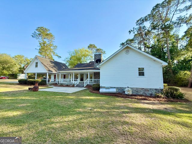 494 Hunter Road NW, Baxley, GA 31513