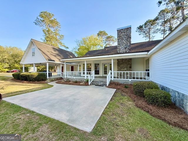 494 Hunter Road NW, Baxley, GA 31513