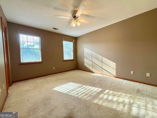 494 Hunter Road NW, Baxley, GA 31513