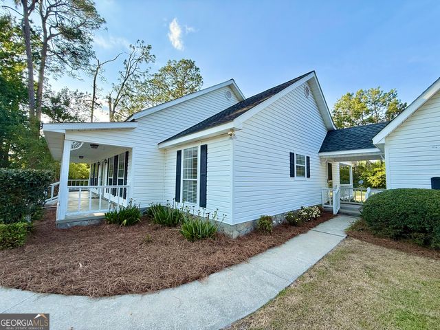 494 Hunter Road NW, Baxley, GA 31513