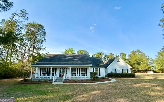 494 Hunter Road NW, Baxley, GA 31513