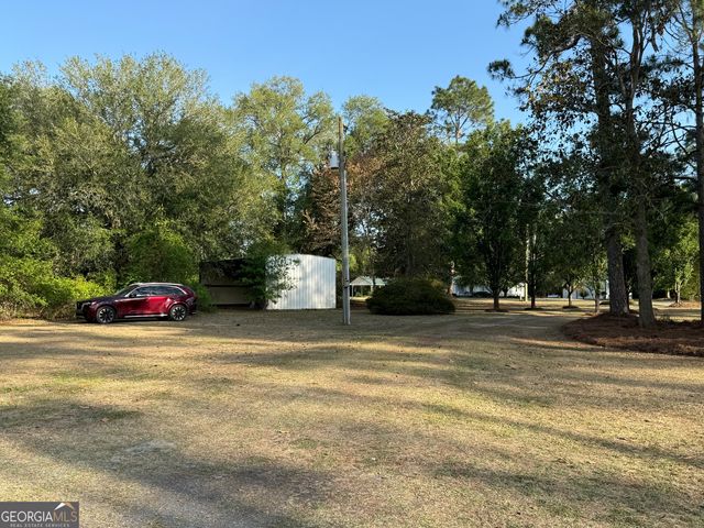 494 Hunter Road NW, Baxley, GA 31513