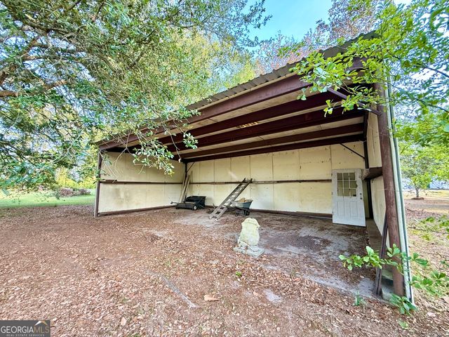 494 Hunter Road NW, Baxley, GA 31513