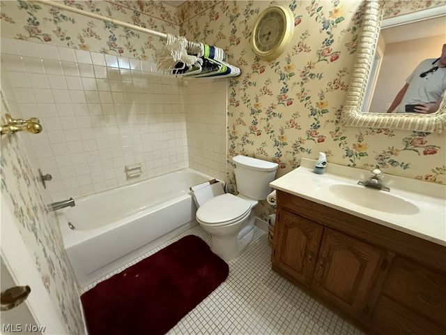 9721 Sunrise Boulevard l-1, North Royalton, OH 44133