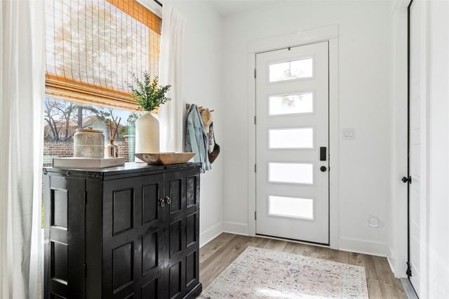 5202 Pinemont Creek Lane, Houston, TX 77018