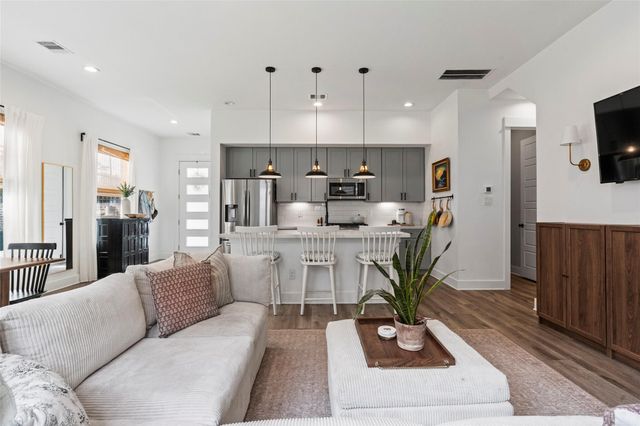 5202 Pinemont Creek Lane, Houston, TX 77018