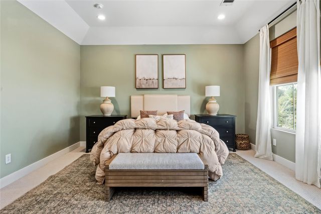 5202 Pinemont Creek Lane, Houston, TX 77018