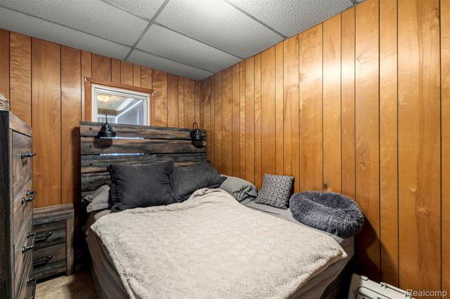 5706 Robindale Avenue, Dearborn Heights, MI 48127