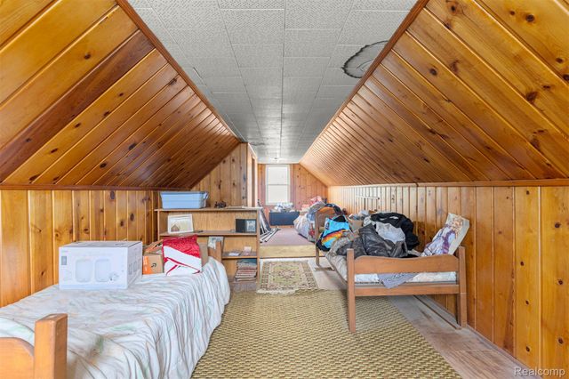 5706 Robindale Avenue, Dearborn Heights, MI 48127
