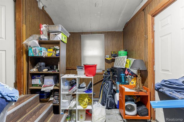 5706 Robindale Avenue, Dearborn Heights, MI 48127